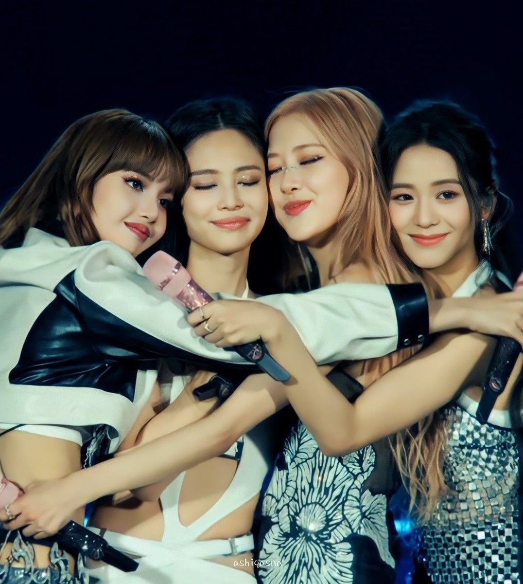 JENtle_jennie_'s tweet photo. Per sempre con voi nonostante tutto, vi amo immensamente ❤

ALWAYS WITH BLACKPINK
#7YearsWithBLACKPINK
#FOUReverWithBlackpink
#일곱살_블랙핑크_일평생_함께할게
@BLACKPINK https://t.co/7vZKyPPesZ