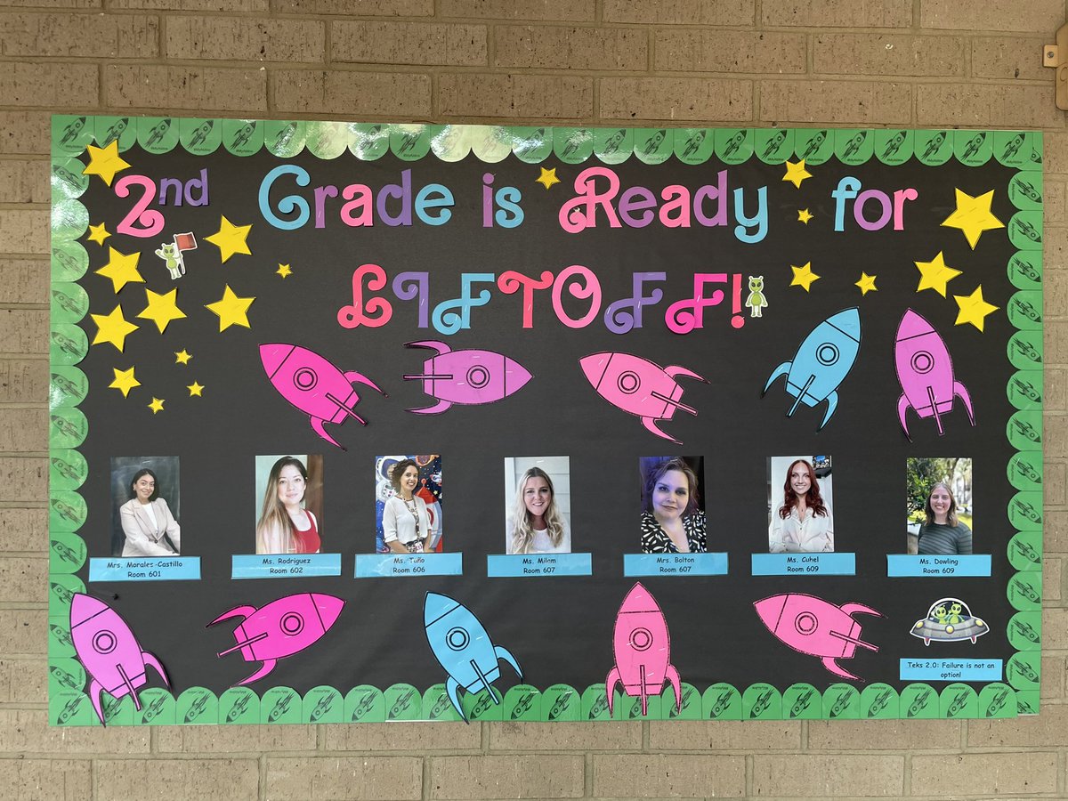 MsMoralesA's tweet image. How cute is my bulletin board????? 
Eckert meets Barbie 💕💕💕
2nd grade is ready for liftoff!!! #readyforloftoff #MyAldine #failureisnotanoption @EckertES_AISD @Jennife515price @LauraMatiasSeg1 @elyanaaguilar1