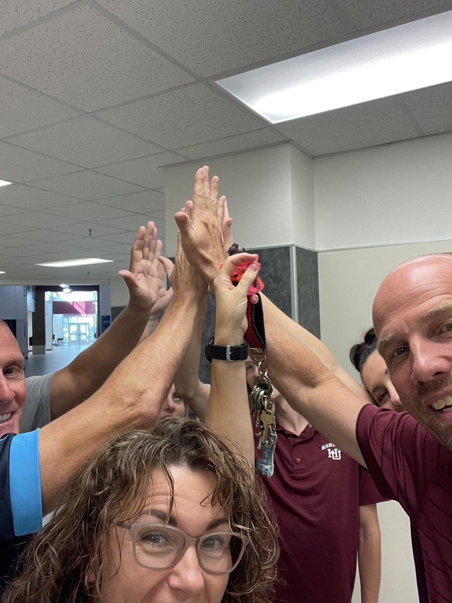 Team high five #princetonpantherpride2024 #phsblue