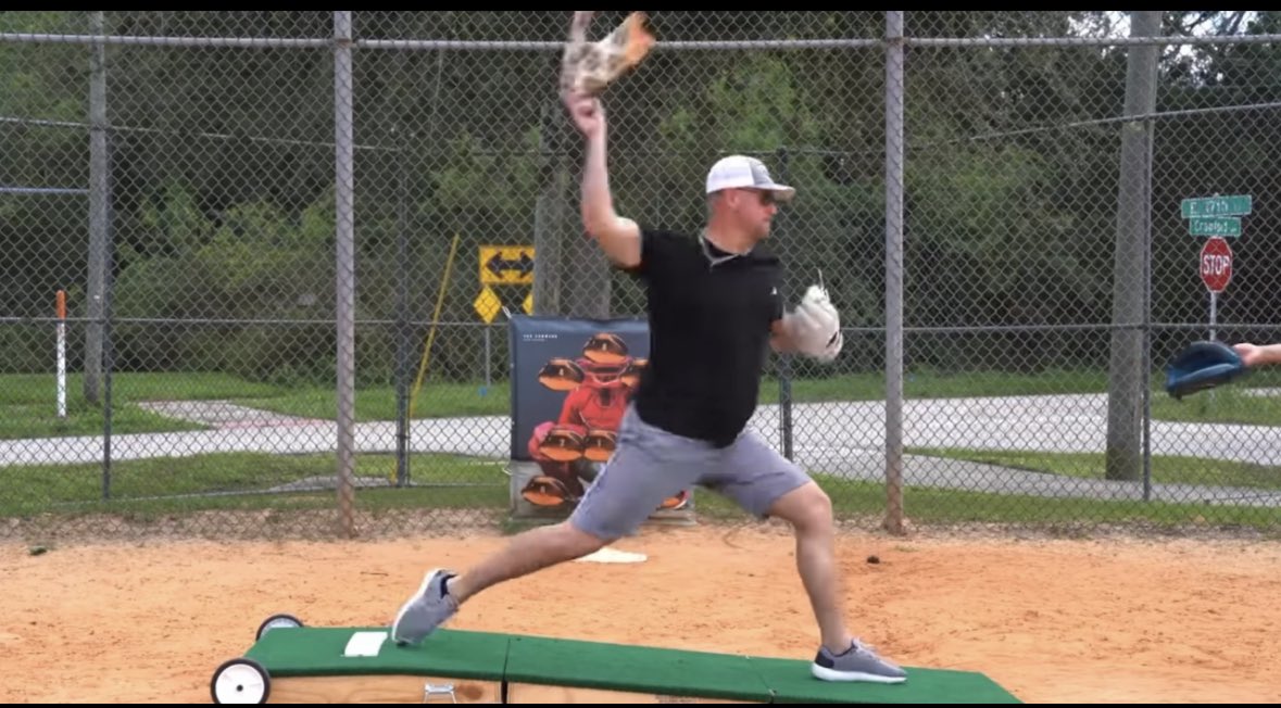 1. Early Chest rotation

Almost every person that performs the towel drill opens their chest early.

This is likely due to reaching out towards home and pushing out of the back leg.