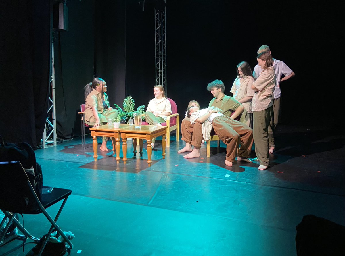 LSF_Drama's tweet photo. Get in at @GreensideVenue with @siege_of_herons tech! Led by OL @HamzaAli217 
@LboroSchFdt https://t.co/S8HSk7jmFm