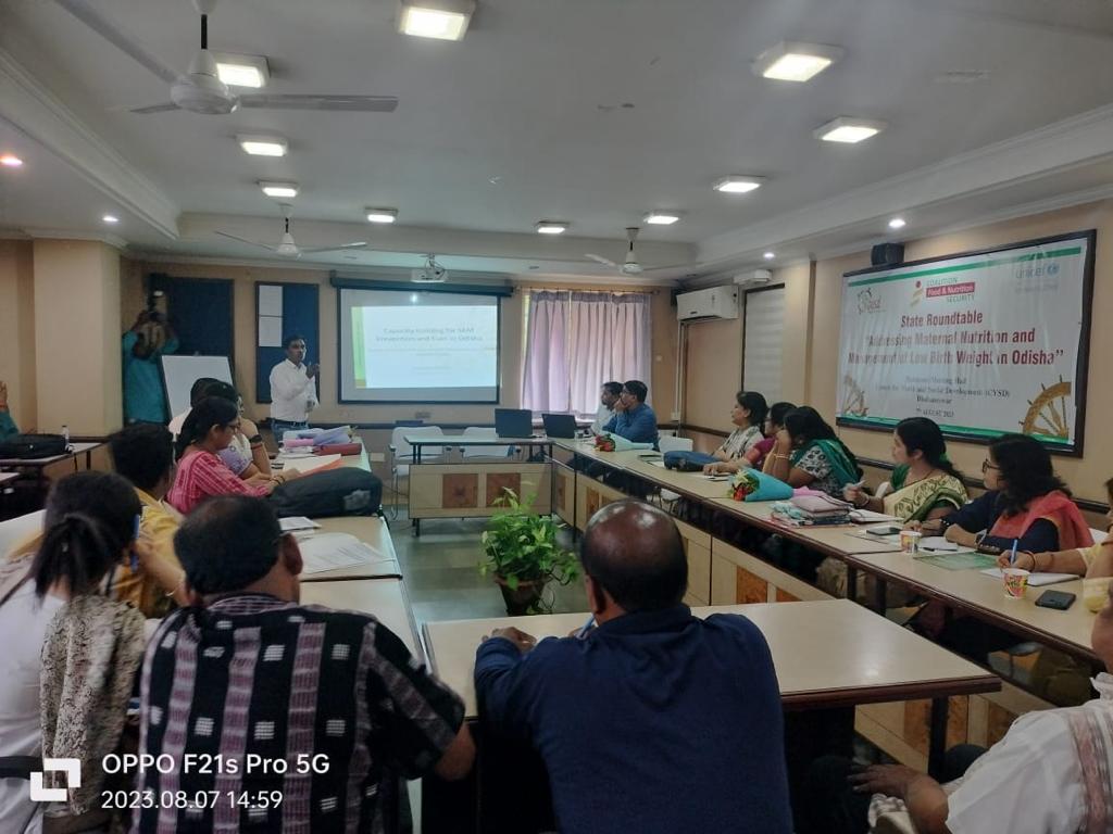 Indian Institute of Public Health, Bhubaneswar (@iiphbhubaneswar) on Twitter photo Srinivas Nallala, associate Professor @iiph_b
of <a href="/thePHFI/">Public Health Foundation of India (PHFI)</a> discussed the need for filling the gap of qualified #publichealthnutrition professionals in #India by integrating #nutrition in #MPH programs #maternalnutrition #LBW in India
<a href="/CYSDOdisha/">CYSD</a> <a href="/UNICEFIndia/">UNICEF India</a> Srinivas Nallala, associate Professor @iiph_b
of <a href="/thePHFI/">Public Health Foundation of India (PHFI)</a> discussed the need for filling the gap of qualified #publichealthnutrition professionals in #India by integrating #nutrition in #MPH programs #maternalnutrition #LBW in India
<a href="/CYSDOdisha/">CYSD</a> <a href="/UNICEFIndia/">UNICEF India</a>