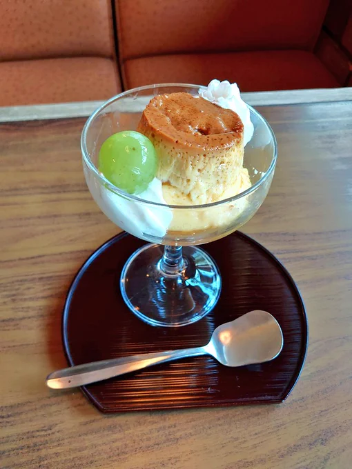 同じく大垣「コーヒーショップあすなろ」のミニプリンとアイスチョコレート 自家製っぽいプリン、おいしい上にミニと言いつつ普通の大きさなのでジャンボプリンがどの程度なのか気になる ランチメニューが充実してるので食事でも行ってみたいすぎる店だった