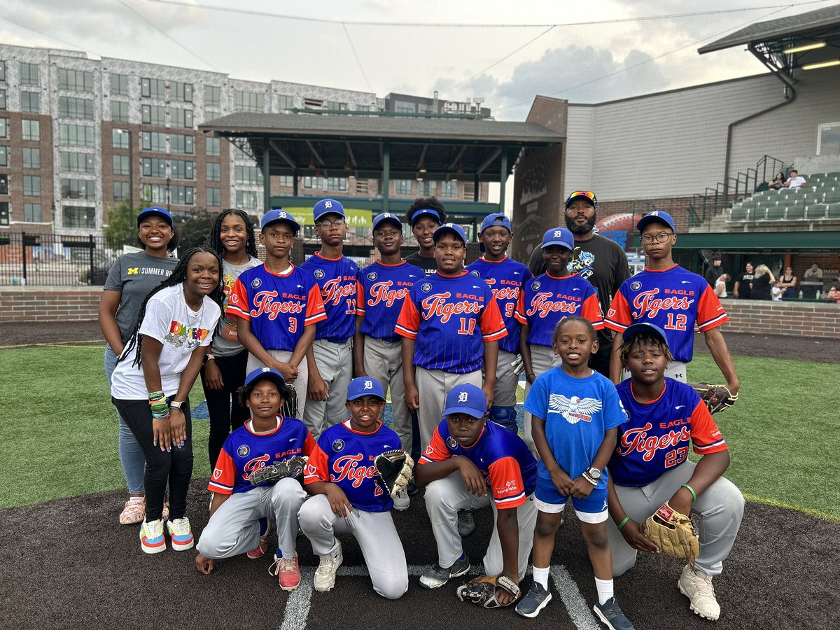 DetroitPAL's tweet photo. Baseball playoffs begin this week! We can’t wait to see some great matchups! ⚾️

#detroitpal #diamondsports https://t.co/gEbaK0GSTu