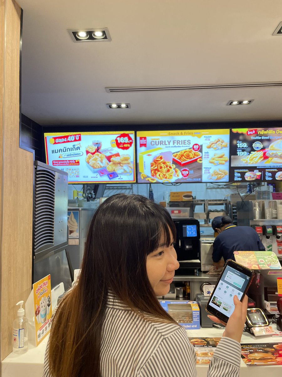 ummmmmmmmk's tweet image. ใช้ KPLUS มานานพึ่งรู้ว่าสะสม K Point ไว้ใช้จ่ายได้ทั้งค่าข้าว ค่าน้ำ ค่าไฟ แค่สแกนจ่ายผ่าน QR 100บาท = 10พ้อยท์ ใครมี KPLUS อยู่แล้วแค่กดเข้าร่วมแคมเปญ K Point ได้ง่ายเกิ๊น ก็เริ่มเก็บ K Point กันได้เลยนักสะสมแต้มแบบเราบอกเลยคุ้มมาก! #ง่ายเกิ๊น #Kbank #Kpoint #KPointได้ง่ายเกิ๊น