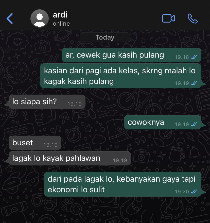 insecretfairy's tweet photo. kayak pahlawan 
— jay enhypen few tweets au. https://t.co/k8z2lvopCG