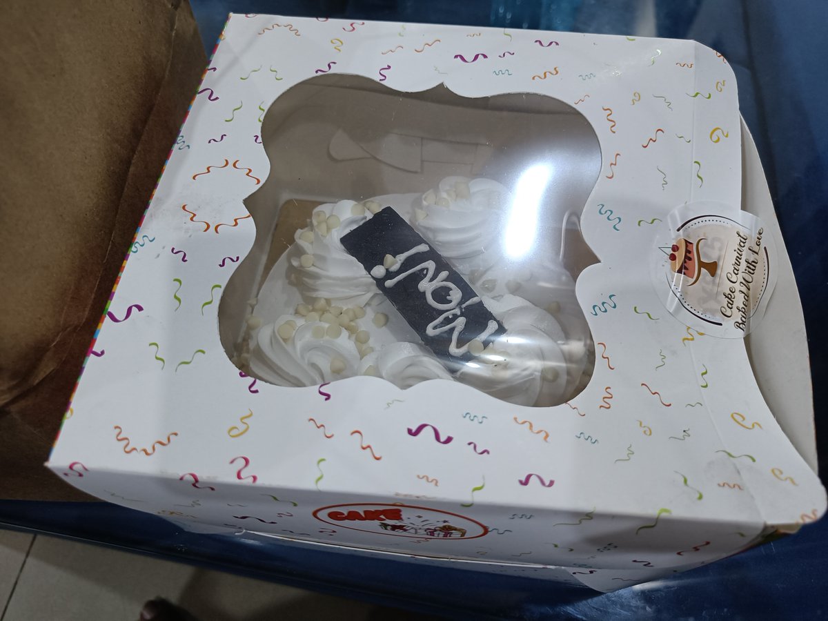Dkshukla08's tweet photo. @Sunny624724 @zomatocare @zomato @ZomatoProHelp @aajtak @1stIndiaNews @fssaiindia @WFP @WholeFoods @ZomatoUS inka aisa hi hai..maine cake order kiya ..pahle to bahut late aaye..aur hair nikla alag se.. #shameonZomato @zomatocare @zomato @fssaiindia @FoodNetwork @MoHFW_INDIA @deepigoyal https://t.co/8eL3kpMkrJ
