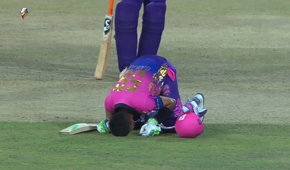 Team_BabarAzam's tweet photo. Most 100s in T20 format by Asian Players:

🇵🇰 𝟭𝟬 - 𝗕𝗮𝗯𝗮𝗿 𝗔𝘇𝗮𝗺 👑
🇮🇳 8 - Virat Kohli
🇮🇳 6 - Rohit Sharma
🇮🇳 6 - KL Rahul

He has laid to rest every sort of comparison － HE'S IN THE LEAGUE OF HOW OWN, HE'S THE BIG ONE, HE'S #BabarAzam𓃵 https://t.co/jJhVgViFQ1