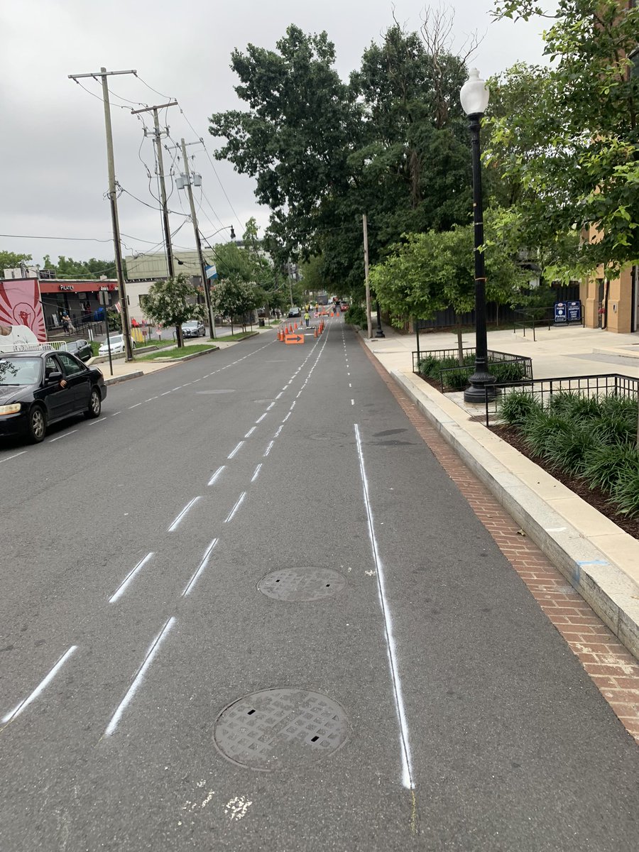 It’s happening dot gif on 8th St NE. #bikedc