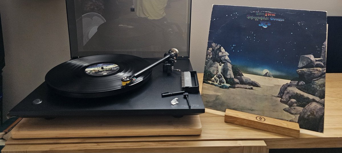 myke2112's tweet photo. Yes
Tales from Topographic Oceans
Can't say I have ever had a problem with this album. It was controversial, dunno, why it's a fine piece of work
#NowPlaying
#Yes
#TFTO
#TalesFromTopograhicOceans
#Tweet https://t.co/T0vwQtPRMH