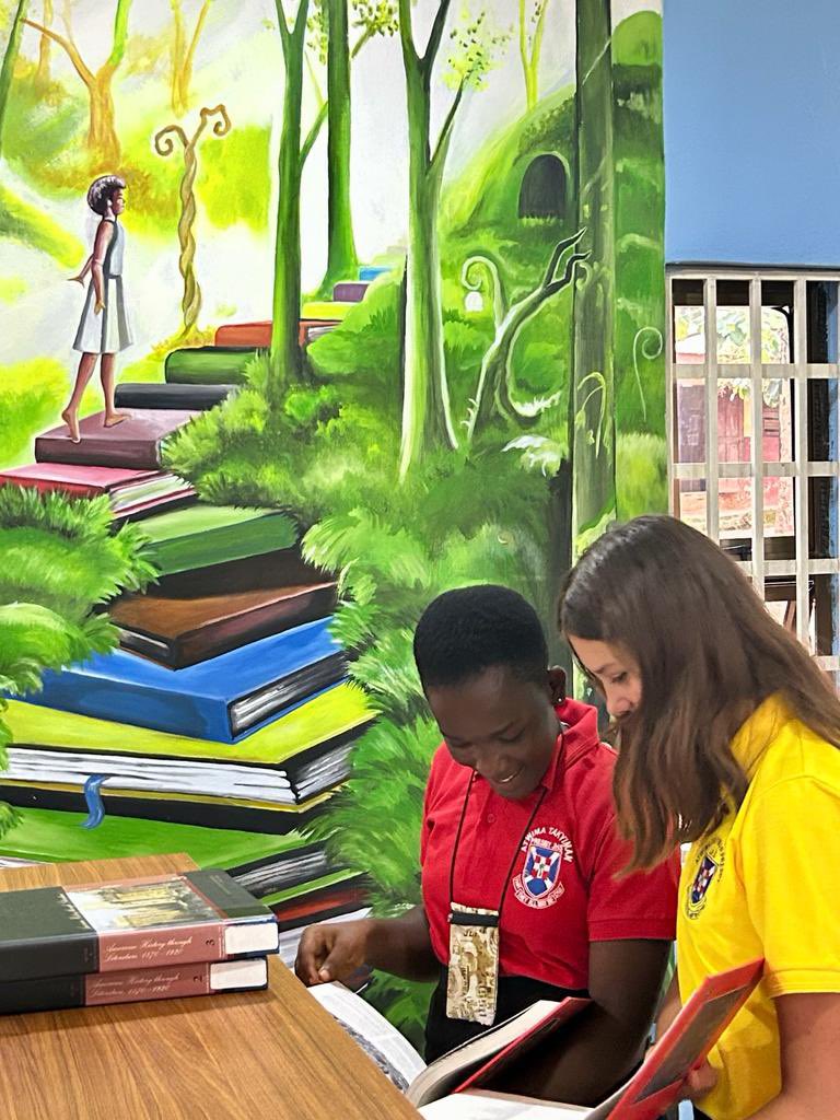Exchange students from Murnau, Germany, with their Atwima Takyiman partners unpacking and sorting books for our library! 

Commissioning/Grand Opening coming soon! 😊 

@clickfqe