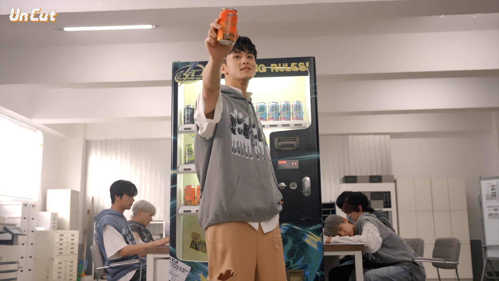 NCT DREAM ぎょうぎょうしく ISTJ Tシャツ