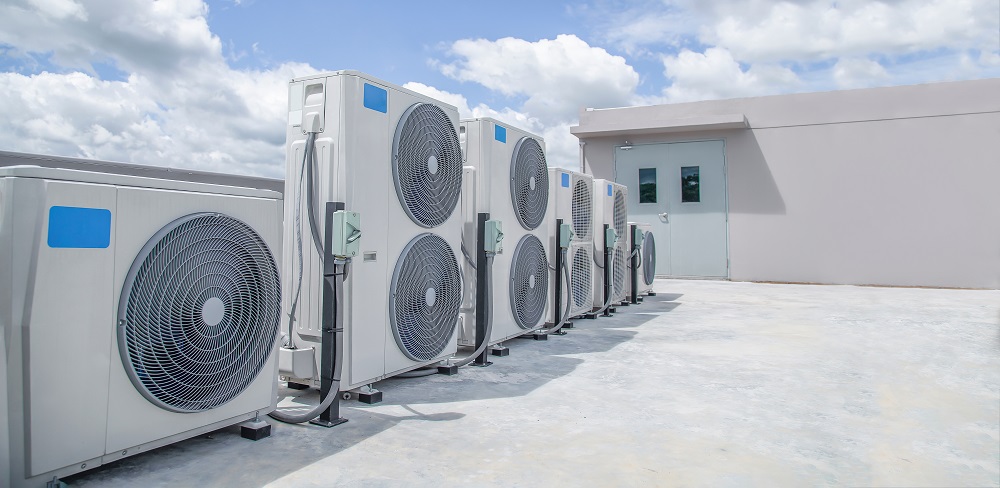 Heat pumps can be used as a decarbonization strategy in many building sizes/types. Learn the top 5 things you need to know about heat pumps in our webinar TOMORROW at 11AM ET ft. @bxpboston, @CMTAEngineers, @NREL, @leobuild, & @lifeatmckinstry: ow.ly/uEXY50PtyKV