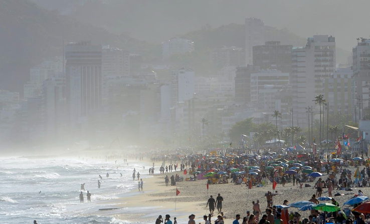 cidade_ama's tweet photo. 🏖️🌡️ O litoral brasileiro em alerta! Cientistas destacam os impactos do aquecimento global em nossas praias: verões escaldantes, ondas de calor intensas e mudanças na temperatura ao longo do dia. 🌊🌎
#ODS14 #ClimaBrasil 
Leia mais no Mongabay: 👇🏼
https://t.co/SiDHgCK9Df https://t.co/33CL4Jvdzz