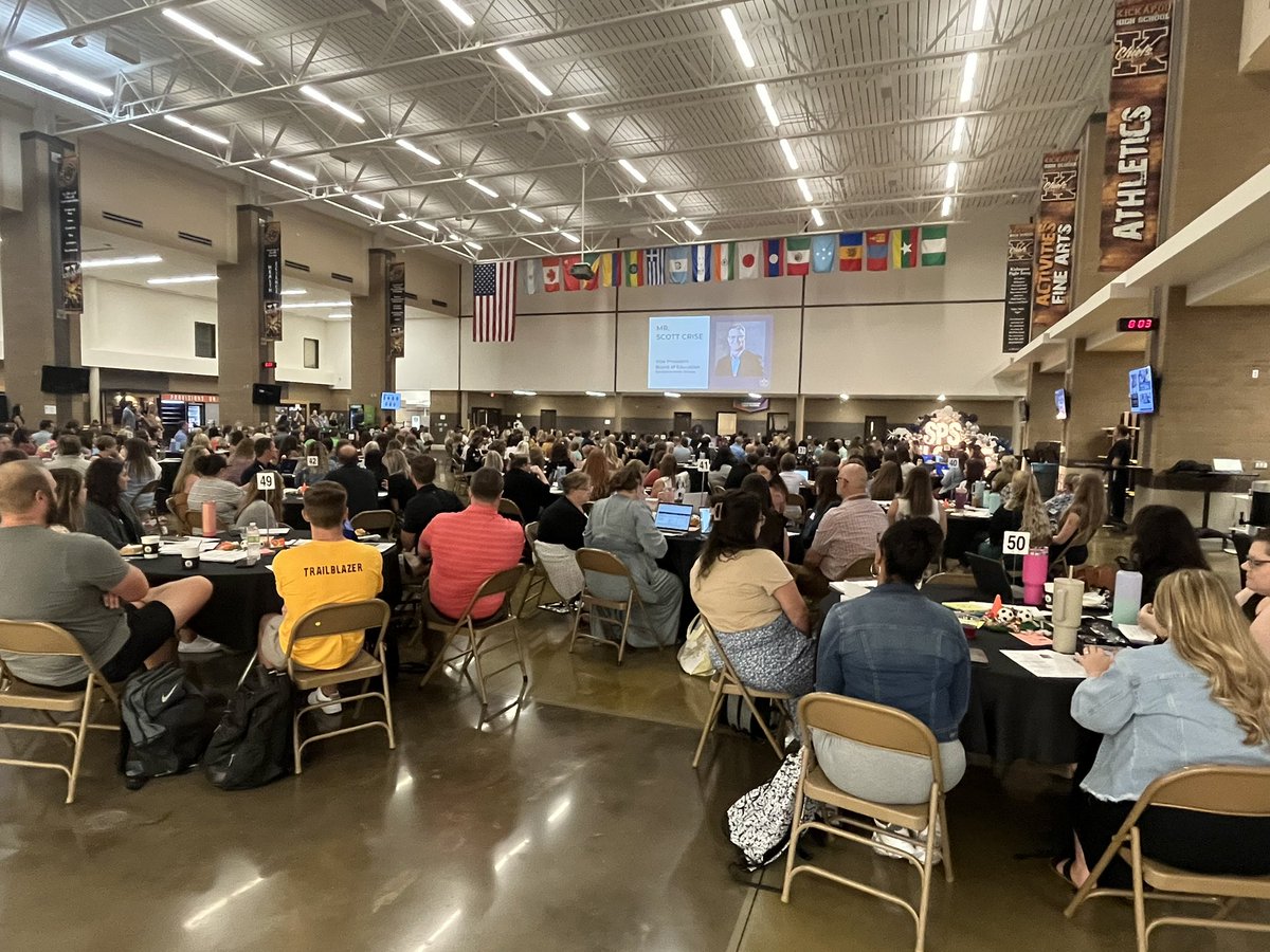 New Teacher Induction at SPS! Room full of eager educators ready to make a difference. #SPSUnited
