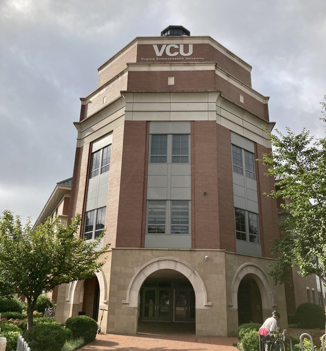 VCC is pleased to present at the Virginia Clean Energy and Catalysis Club (VA CECC) 2023 Summit today at VCU. @JMUresearch