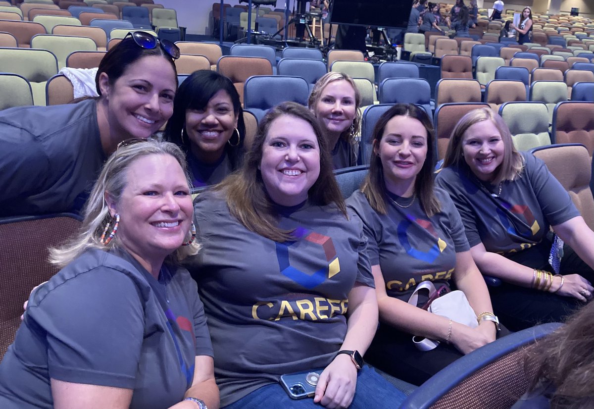 Lauren Thompson tweet media