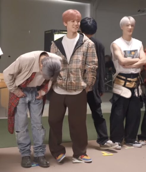 ยืนท่าเดิมเลยจิ๋ว