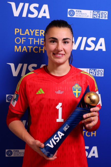 SHEscoresbanger's tweet photo. Player of the matches have been given to Daphné Van Domselaar, Mary Earps and Zećira Mušović in the RO16 so far.

Infact, Mušović’s masterclass saw her gain over 63k new instagram followers just yesterday. 

NO fan can buy any of those three intl. kits!! FA + MANUFACTURER!! https://t.co/qCZnQXGTx2