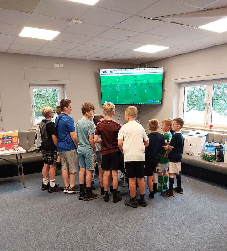 Throughout the summer holidays, our south-east community team - #SECPT have been facilitating E-Sports sessions at Inch Park Community Sports Club with the local youths and young people.