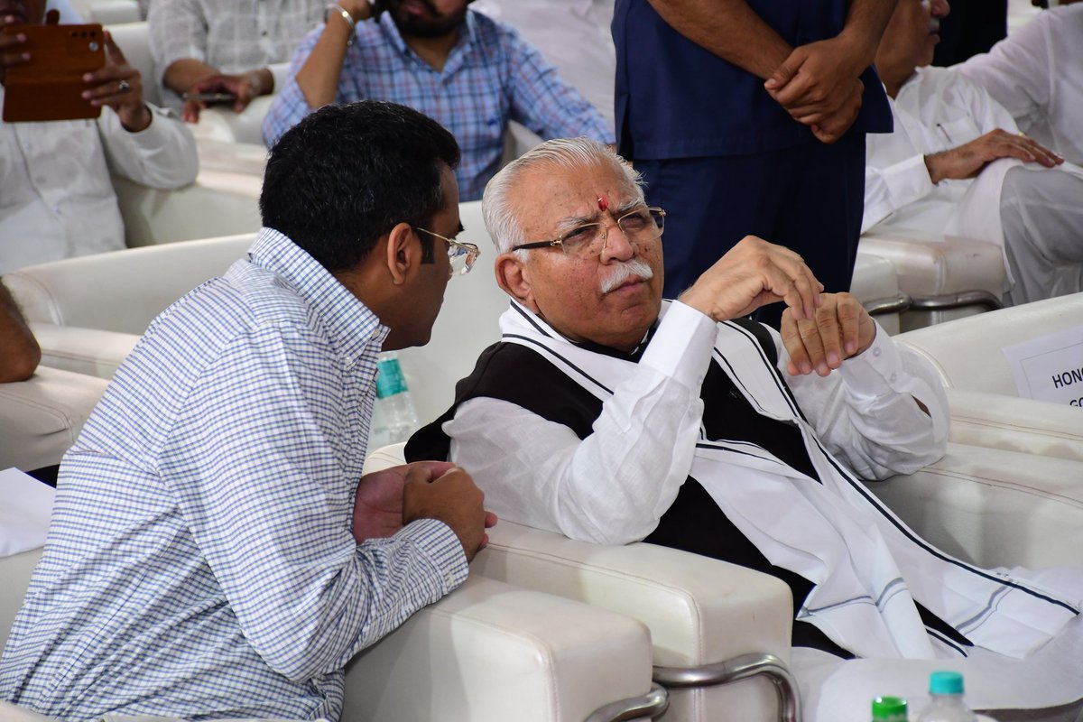 drm_umb's tweet photo. Chief Minister of Haryana, Sh.Manohar Lal Khattar attended the inauguration function of laying the foundation stone of Amrit Bharat Station Scheme at Chandigarh on 06 Aug 2023.
#AmritBharatStations

@RailMinIndia @RailwayNorthern @GM_NRly https://t.co/dOWJD8bQp7