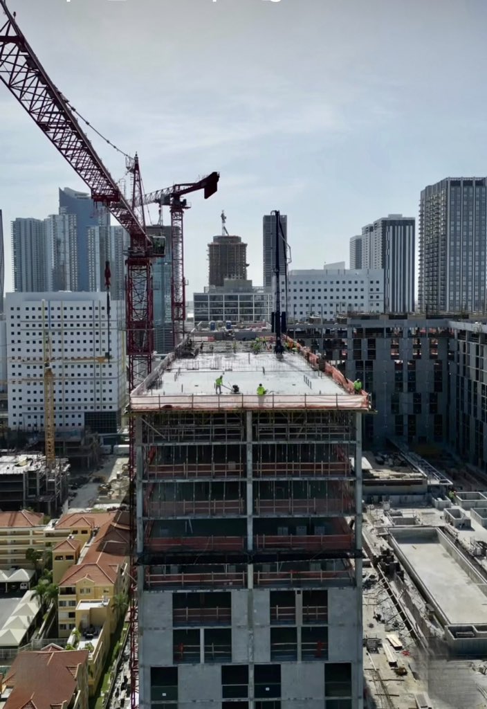 uscranerigging's tweet photo. Block 55/Sawyer’s landing in Miami has topped off!
☎️ NYC office: 718-456-6500
FL office: 754-206-6267
Upstate, NY office: 845-331-6299 or visit https://t.co/MsCekFf78v to learn more.
#cranespotting #towercrane #uscranes #mobilecrane #rigging #craneoperator #liebherr #block55 https://t.co/1xDMYr3rlN