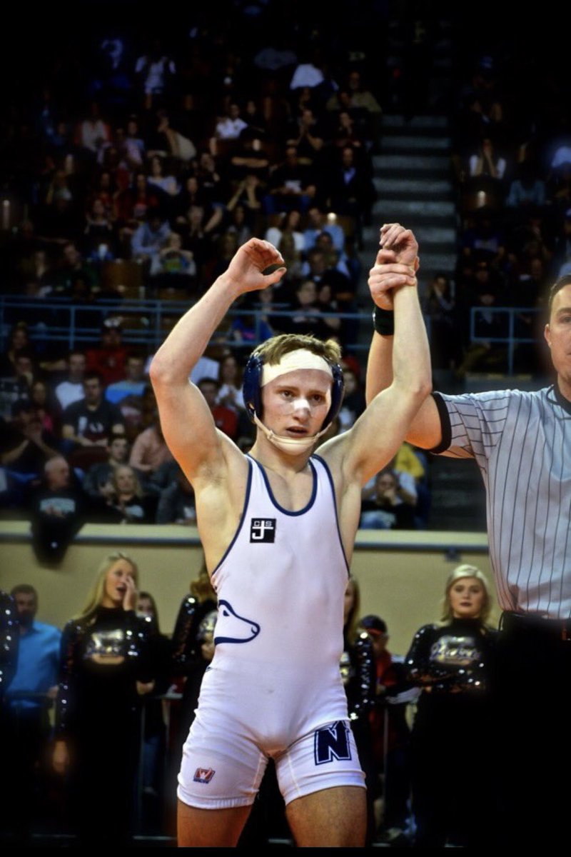 Happy Birthday to this Husky legend!
<a href="/RosenPaxton/">Paxton</a> 
2X State Champ
4X State Medalist
HS All-American
2X College All-American.
#huskystrong