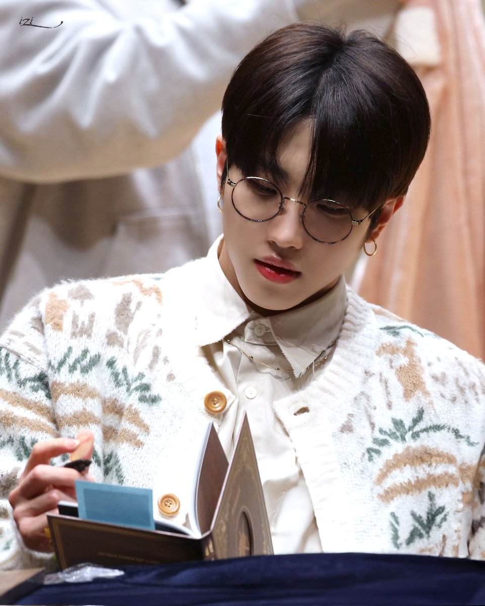 ⊹˚.⋆ℱ𝒆𝓵𝓲𝔁 tweet media