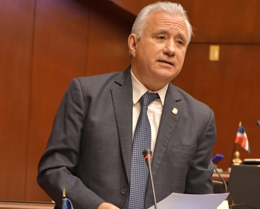 Antonio Taveras está considerando demandar a diputado Alexis Jiménez tras grabarlo "ilegalmente". #NoticiasSIN #EntrevistaCentral 

Más detalles en nuestro periódico noticiassin.com

noticiassin.com/pais/antonio-t…