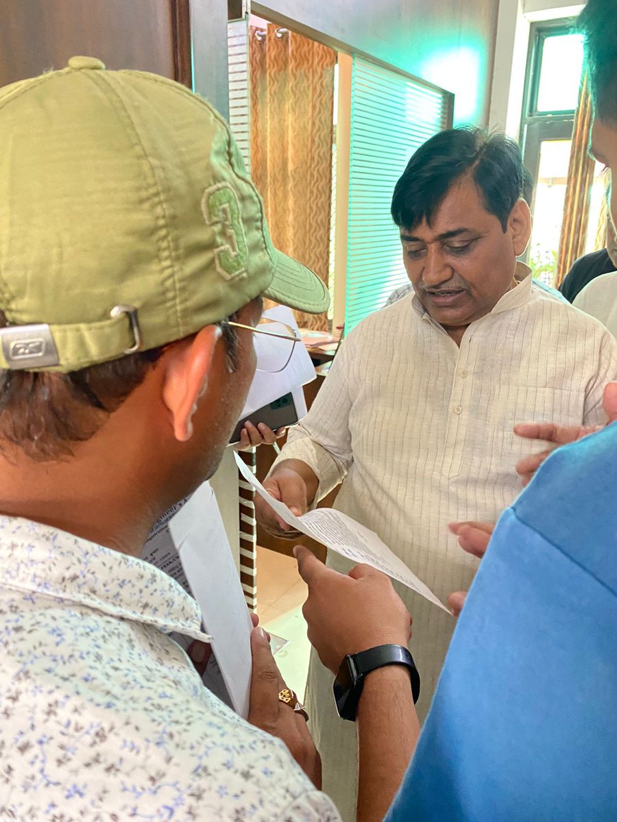 बजट घोषणा - 155 के आदेश प्रसारित करने हेतु 21 अगस्त 2023 से जयपुर में होगा JENs का अनिश्चितकालीन महापड़ाव  पावर इंजीनियर्स एसोसिएशन ऑफ राजस्थान के तत्वाधान में 
<a href="/BSBhatiInc/">Bhanwar Singh Bhati</a>
 
<a href="/ashokgehlot51/">Ashok Gehlot</a>
 #JEN_MAHAPADAV2 
<a href="/1stIndiaNews/">First India News</a>
 
<a href="/zeerajasthan_/">ZEE Rajasthan</a>