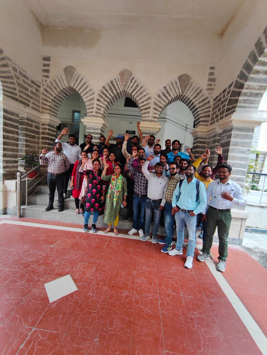 माननीय मुख्यमंत्रीजी श्रीमान अशोक गहलोत साहब
<a href="/ashokgehlot51/">Ashok Gehlot</a> 
 आपके द्वारा की गई बजट घोषणा क्रमांक 155 के आदेश जारी करवाने का श्रम करे जिससे कि 9/18/27 साल की सेवा पूर्ण करने के पश्चात सिलेक्शन ग्रेड का लाभ मिल सके।
<a href="/RajCMO/">CMO Rajasthan</a>
<a href="/1stIndiaNews/">First India News</a>
#JEN_MAHAPADAV2
#सलेक्शनग्रेड_बजटघोषणा_155