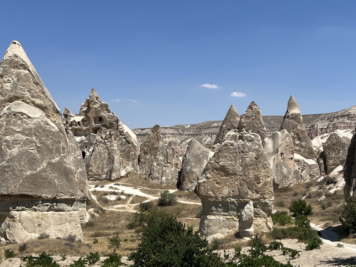 Extraordinary landscapes; extraordinarily kind people. ⁦@dedalusdenaries⁩