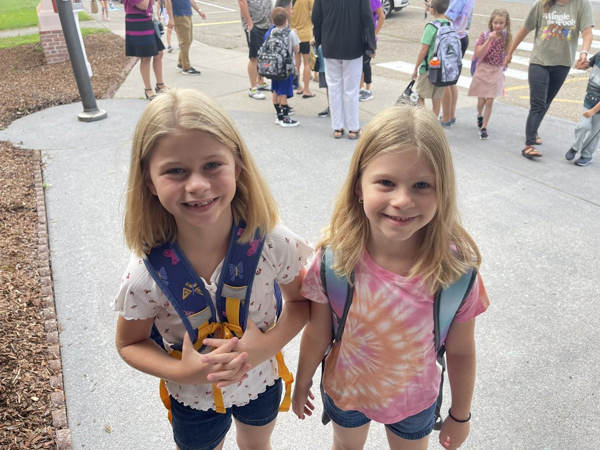 First day of school at Jefferson! Welcome back! (More pictures!) <a href="/KCS_Jefferson/">Jefferson Elementary</a>