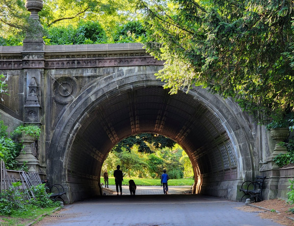twowheelsg's tweet image. Pedestrian tunnels don't have to be ugly.   Tunnel under cycling loop,
Prospect Park, Brooklyn.  #Olmsted