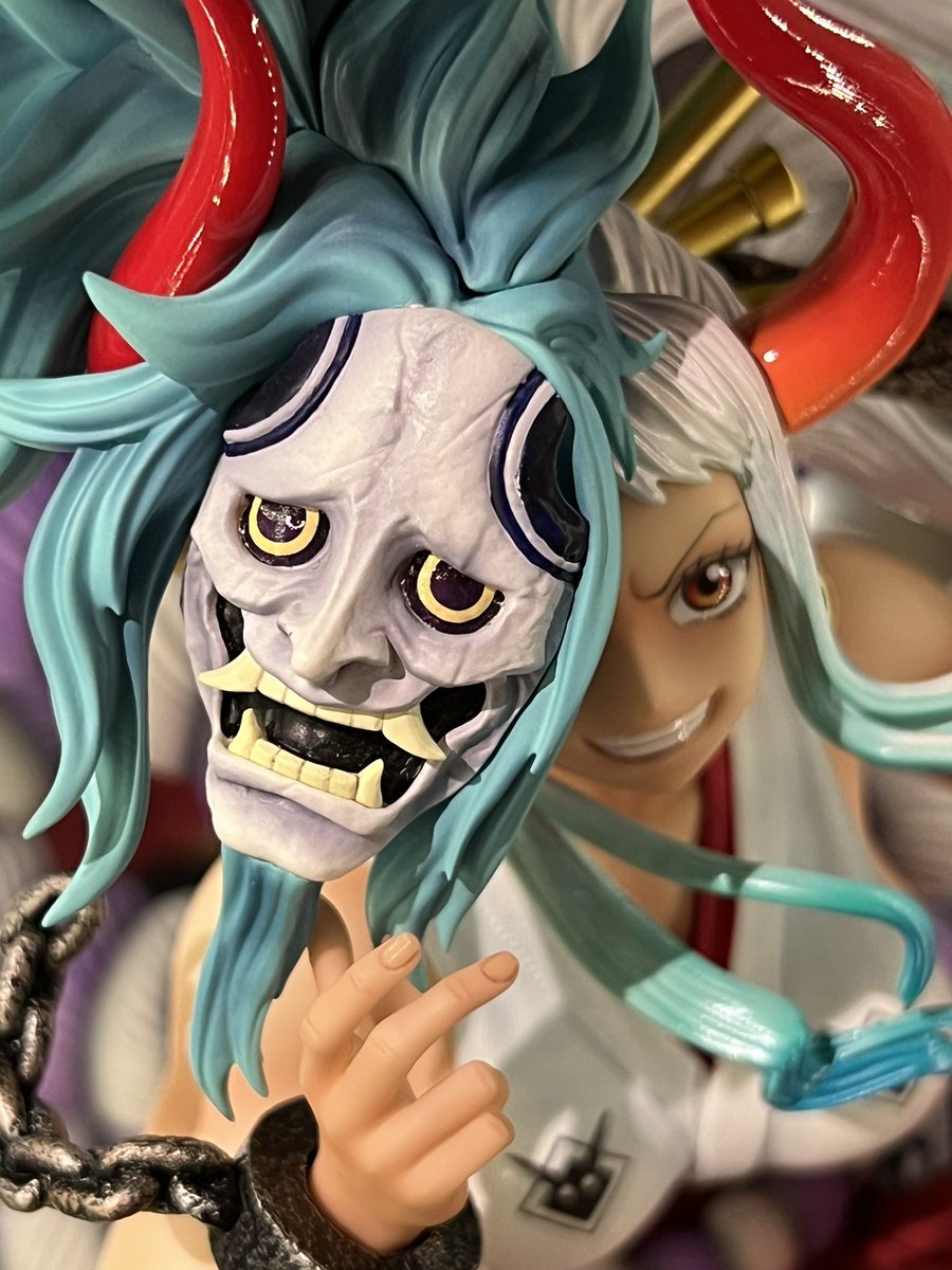 yoshibutter1130's tweet photo. 海外フィギュアのヤマトが本日届きました。
圧巻！細部まで綺麗にペイントされて、素晴らしいと思いました。
袴の中もちゃっかりしてましたが、そこはフンドシでしょーって😂
#ヤマトフィギュア　#ヤマト　#ワンピースフィギュア #海外フィギュア #Fantasystudio  #kaionation #yamato #ワンピース https://t.co/tDVsXAjSzA