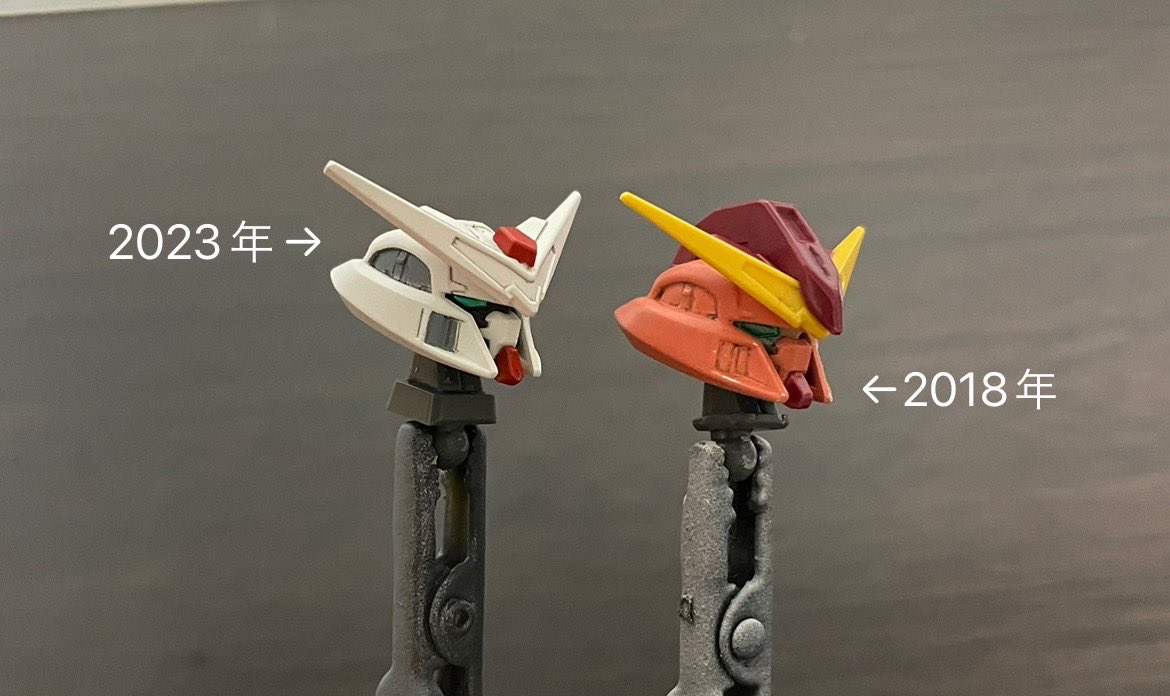 mozza120x2's tweet image. お顔できた☺️

同じパーツを使った5年前のものと並べて比較📸