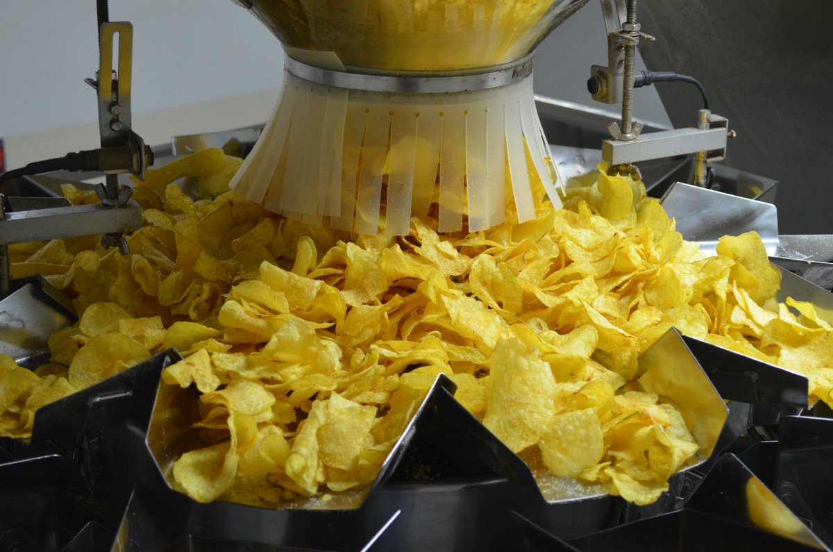 elartesanomarto's tweet photo. En el #elartesanodemartos seguimos trabajando, haga frio o calor, ... ¡Nosotros seguimos para que nada pare! 😍🍟 Y, sobre todo, para que nos os falten nuestras #patatasfritas, #apertivios, #frutossecos y #snackartesanales sobre la mesa este verano.

https://t.co/Ov9wGuEcv7 https://t.co/sXyHf7SWXQ