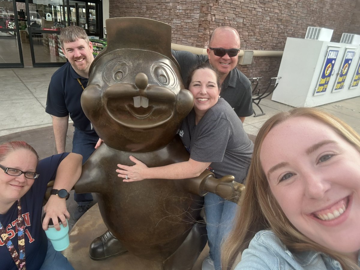 jlharsch's tweet photo. #WMJHpride #WMJH https://t.co/5L9UMaUKd5