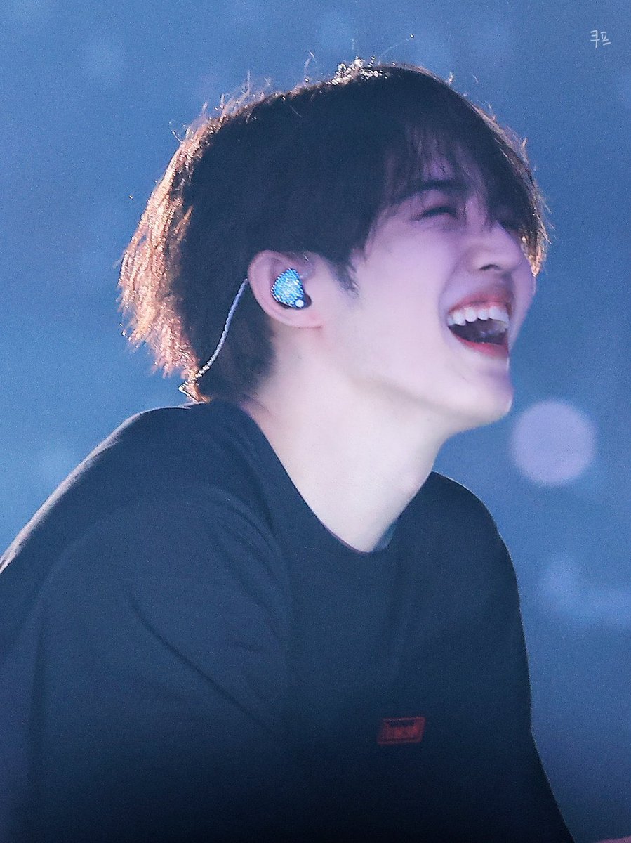 sounds_of_cheol's tweet photo. happy scoups day 🥹🖤

#알리지_생일자_에스쿱스_등장중 #SCOUPS_Bday_Right_Here @pledis_17 https://t.co/ntv5lSidK8