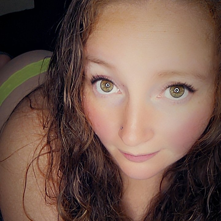 NaturalRed021's tweet image. Who wants to spoil me? First to cash app me 80 to get my nails and toes done will get a custom pic of their choice!
#custom #onlyfansgirl #sellingcontents #contentcreator #redheadsdoitbetter #spoiled 
linktr.ee/friskyr3dh3ad
onlyfans.com/friskyr3dh3ad