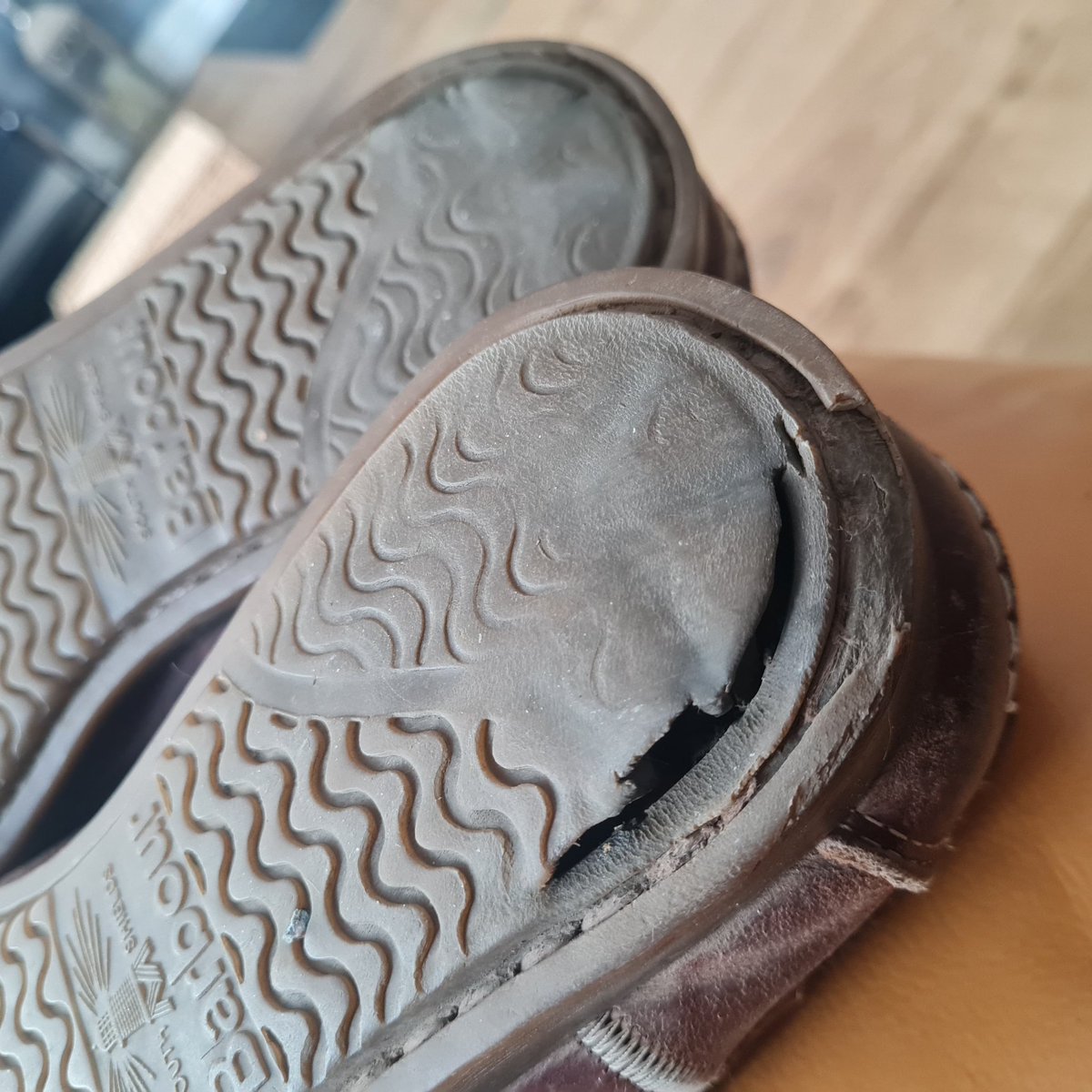 sa04you's tweet photo. Purchased for my birthday at the end of April for nearly £100, this is how they look now. I'd except if I could repair,  but unfortunately not. Would of thought with a good brand like @Barbour they would last more than 3 months. https://t.co/VhX3uRuv8O