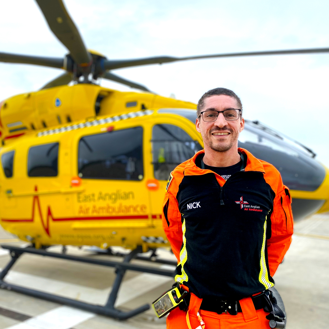 EastAngliAirAmb's tweet photo. EAAA Doctor Nick Marriage was just five years old when he suffered an out-of-hospital cardiac arrest following asthma complications. His Father commenced immediate CPR, and after a month in Intensive Care, Nick made a full recovery.

🧵(1/3) https://t.co/eeziyu8s4T