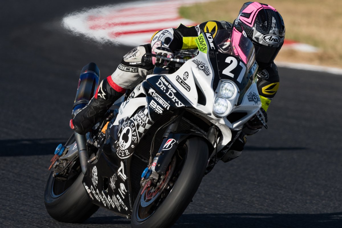 kyu675R's tweet photo. AceCafe なバイク乗りとし推さずにはいられない。
#TransMapRacing
#ACECAFE
#鈴鹿8耐 https://t.co/tDkvZQ8QC7