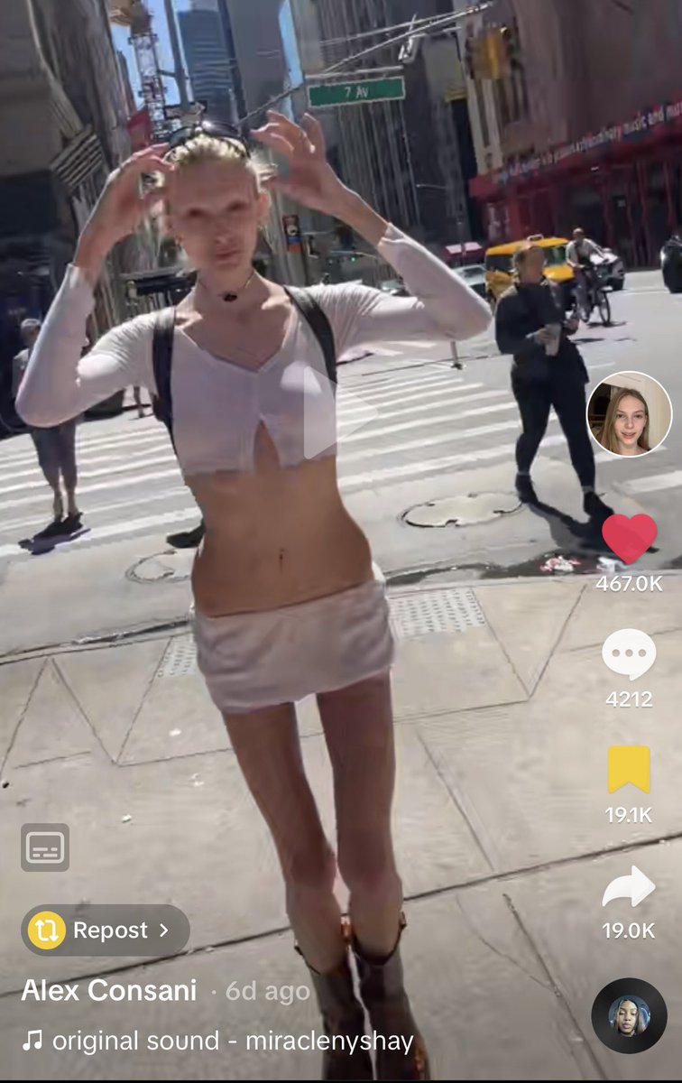 trihpping's tweet image. alex consani’s new TikTok …?