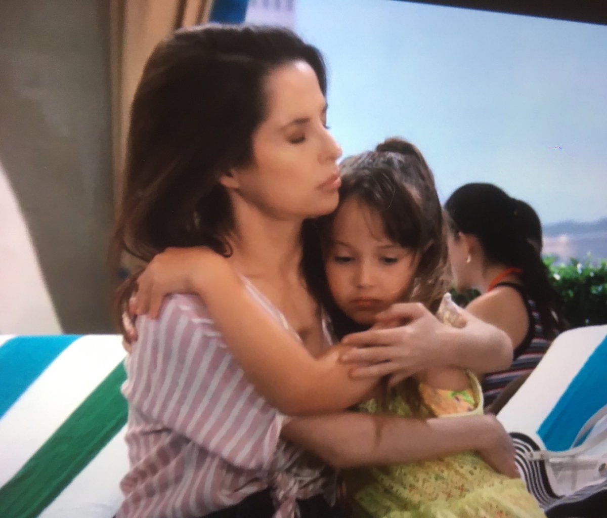 ShirlGCadotte55's tweet photo. #SamNScout so adorable π₯° a mommy n daughter hug π«, we need more time with them and her brother #Danny too! #GH60 #Kelly20 https://t.co/QujrFLOLC0