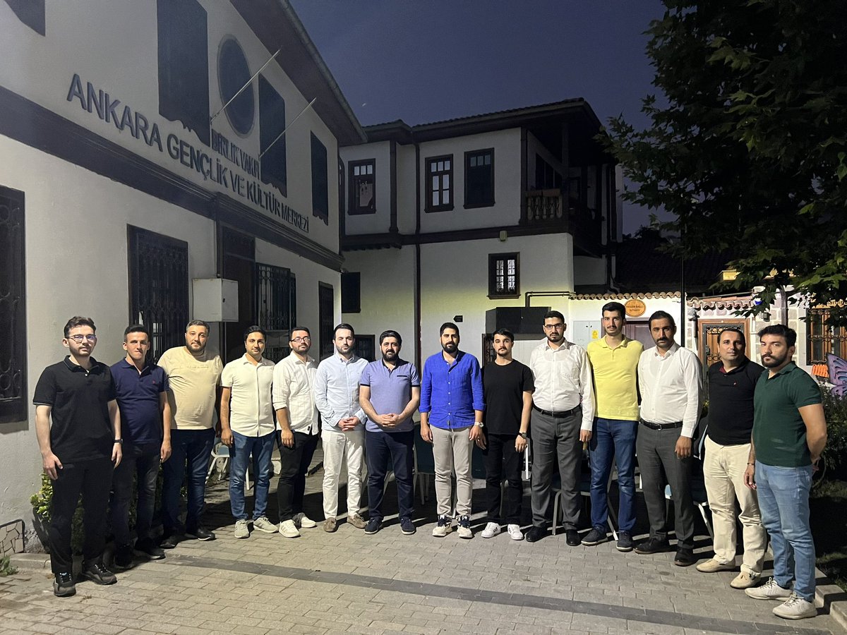 Kendi gününde, kendi saatinde #BİRLİK’teyiz.

😎