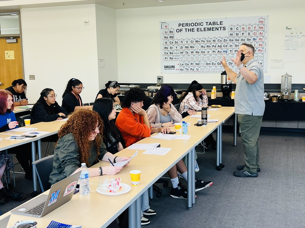 VickLopezS's tweet photo. K12 &amp; Community Partnerships division  @efrarivasflores hosting rising Seniors from PPS this week at the @PortlandCC Jump Start your Future Program. #PCCproud https://t.co/81SGwYct4G