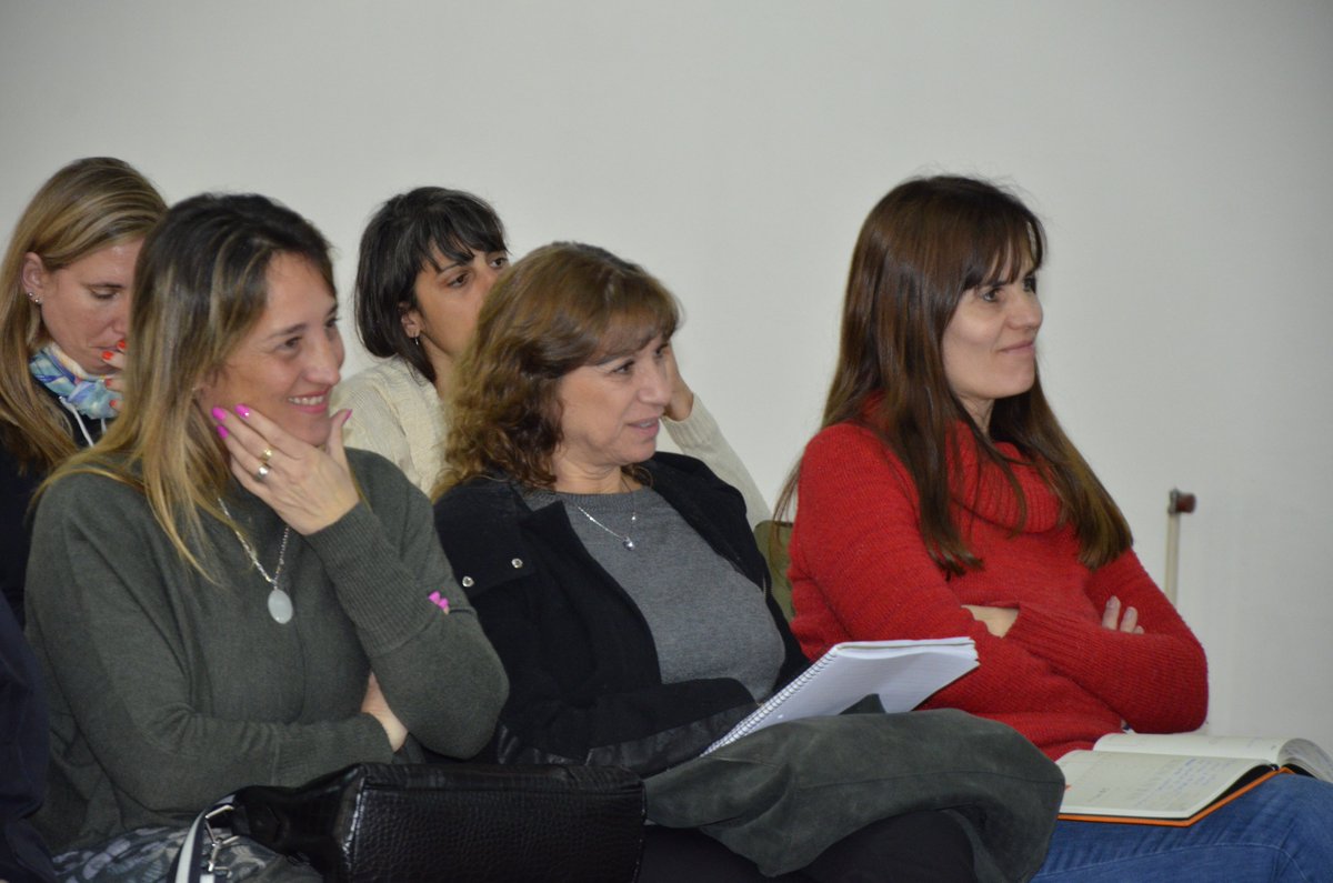 AbordajeSalud's tweet photo. Consejo asesor de regiones 7 y 12.
Seguimos trabajando sobre los ejes acordados en el #CORESA ampliado del mes de junio.
Hoy estuvimos en el Hospital Héroes de Malvinas de #Merlo abordando las líneas de acción para mejorar el acceso a la salud en Desarrollo Infantil. 
@saludbap https://t.co/balcRlvJCa