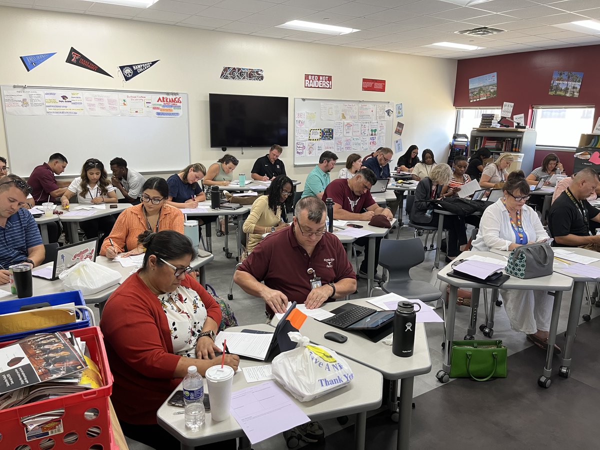 FortWorthISD's tweet photo. The #FWISDFirstDay is just a week away! Teachers at North Side High School and across FWISD returned to the classroom to prepare for the upcoming school year! https://t.co/jLeyyvVpNd