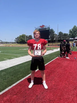 JaceHackman's tweet photo. @RedbirdRecruits @IHSA_IL Excited for my senior year but would love to play for the Redbirds next year!
6’4 225 Defensive End, Tight End Pekin High School Class of 24 GPA 3.0 NCAA ID#2302794119 https://t.co/HMK4exVrf6